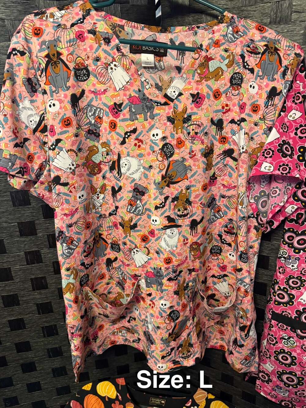 Koi Basics Halloween Dog Print Scrub Top Size L